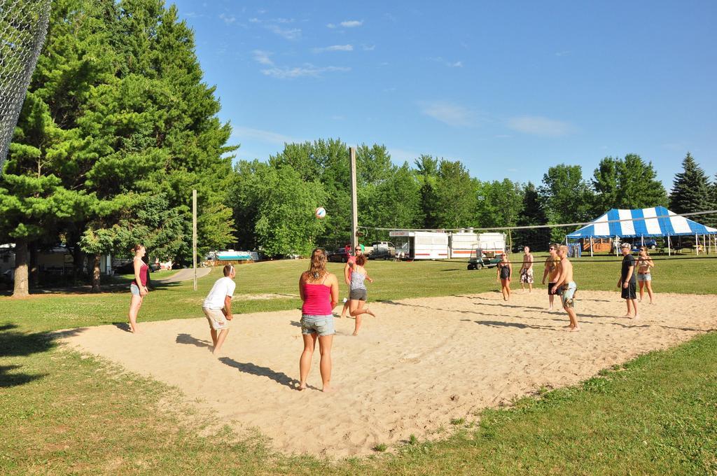 Plymouth Rock Camping Resort Rustic Cabin Elkhart Lake Dış mekan fotoğraf