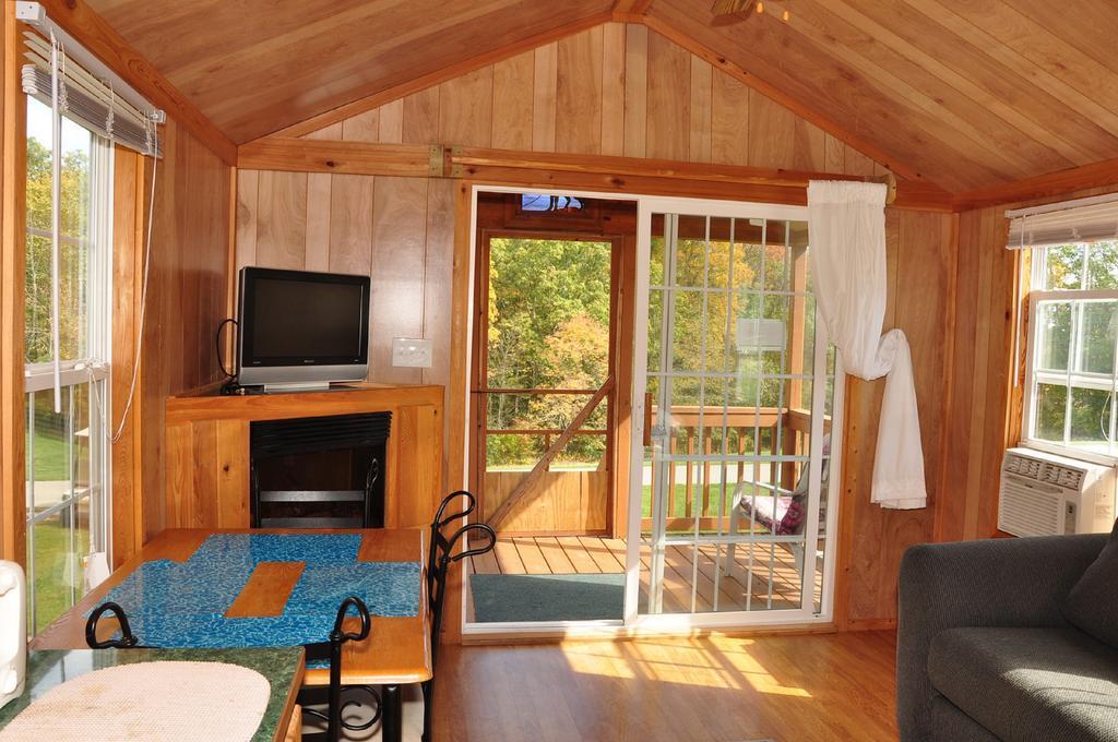 Plymouth Rock Camping Resort Rustic Cabin Elkhart Lake Dış mekan fotoğraf
